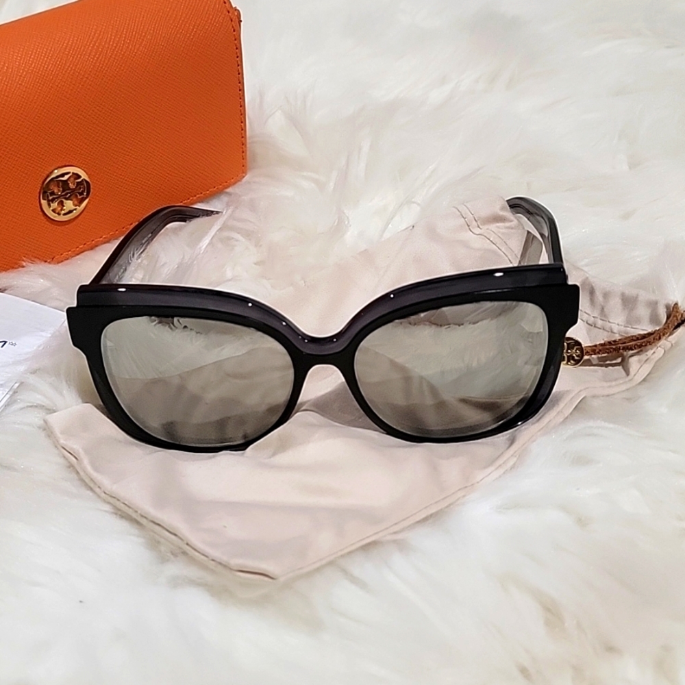 Tory Burch, - Picture 5 of 12